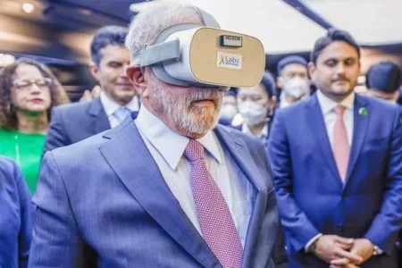 LULA, AFINADO COM A ESQUERDA RADICAL